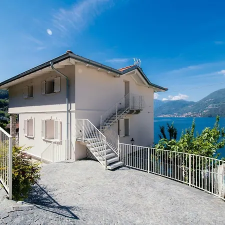 La Casa Del Lago-first Floor Dervio
