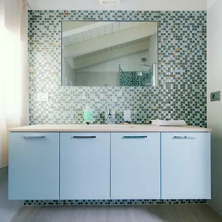 La Casa Del Lago-first Floor Holiday home *